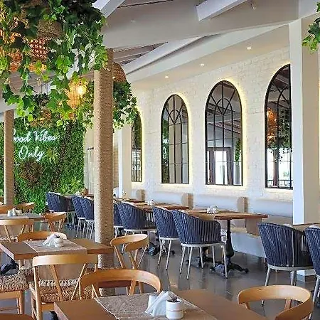 La Marina Alanya فندق ماهموتلار